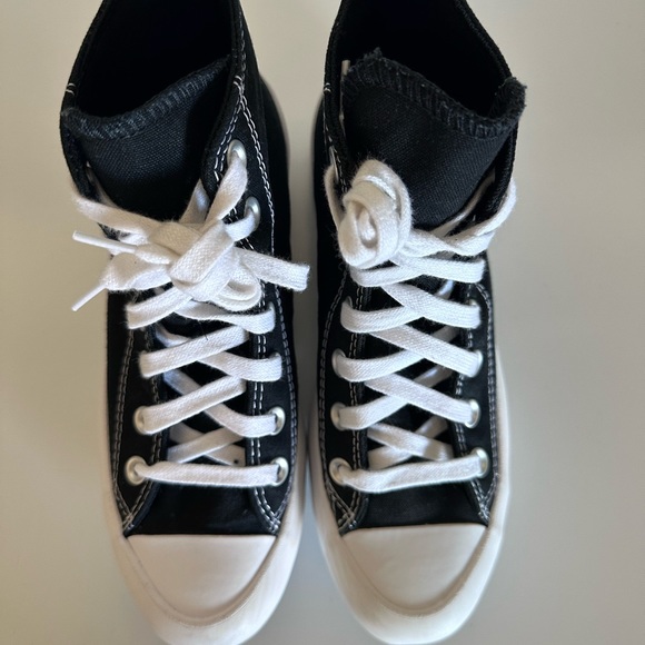 All Star Chuck Taylor size 7 - Picture 6 of 7